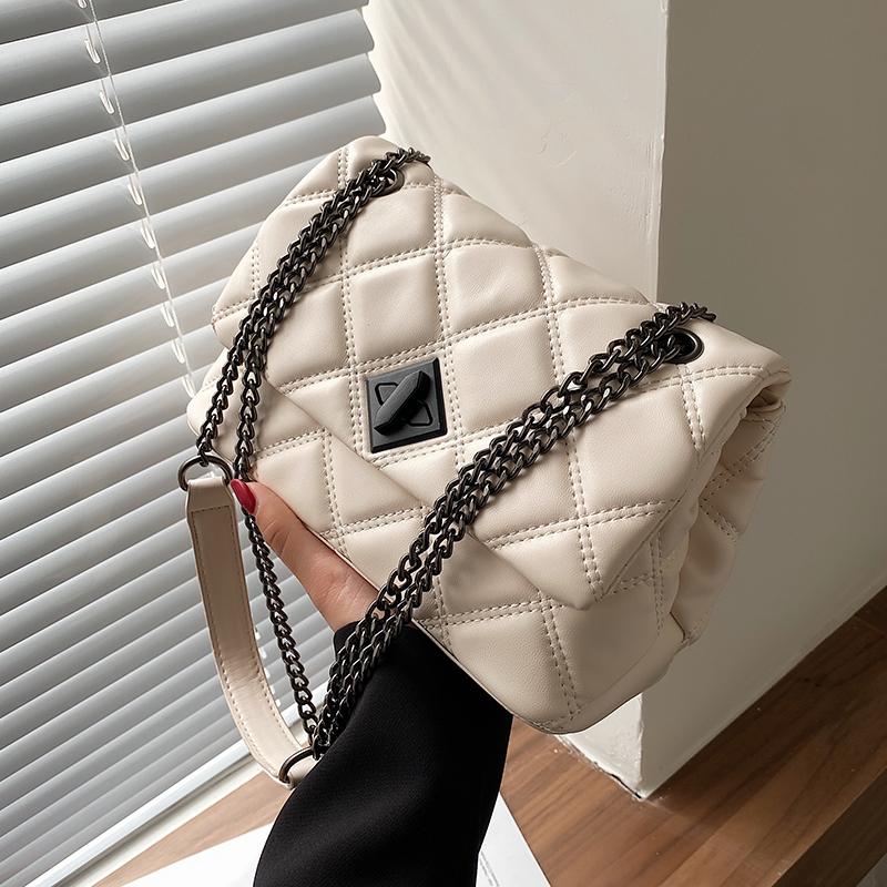 Evening Bags Women 2021 Travel Fashion Shoulder Bag Leather Pu Quilted Female Luxury Handbags Designer Sac A Main Femme, Beige
Evening Bags Women 2021 Travel Fashion Shoulder Bag Leather Pu Quilted Female Luxury Handbags Designer Sac A Main Femme, Beige