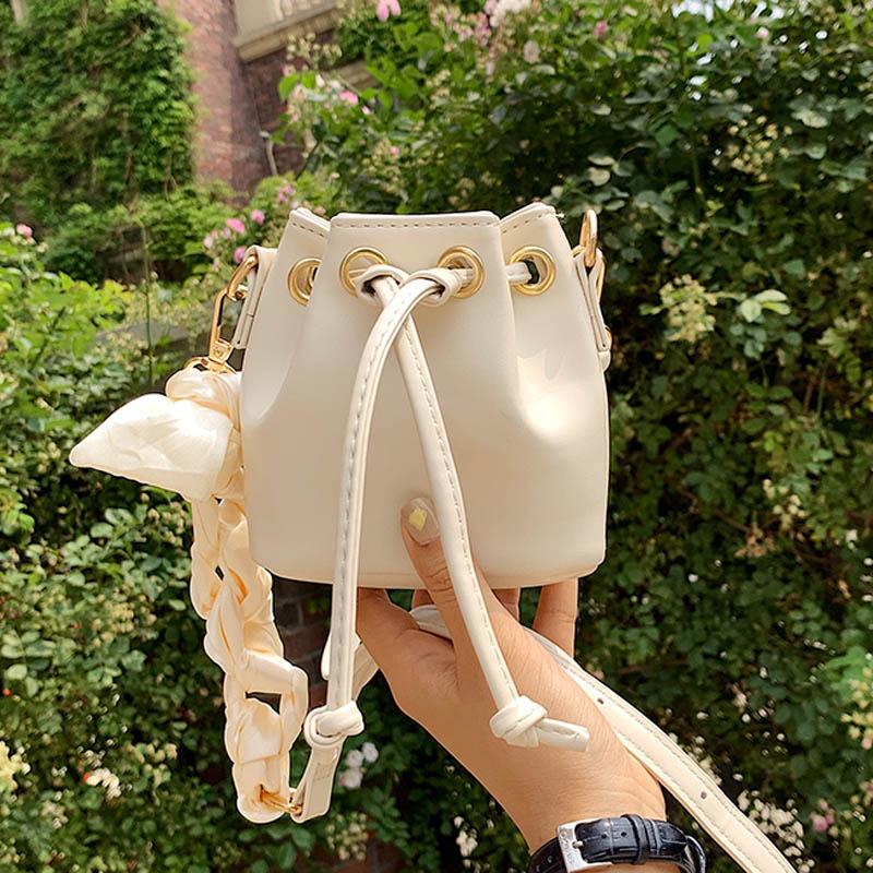 Evening Bags Mini Bucket Bag Female Crossbody Purser 2021 Summer Quality Leather Women's Designer Handbag Chain Shoulder, Beige
Evening Bags Mini Bucket Bag Female Crossbody Purser 2021 Summer Quality Leather Women's Designer Handbag Chain Shoulder, Beige