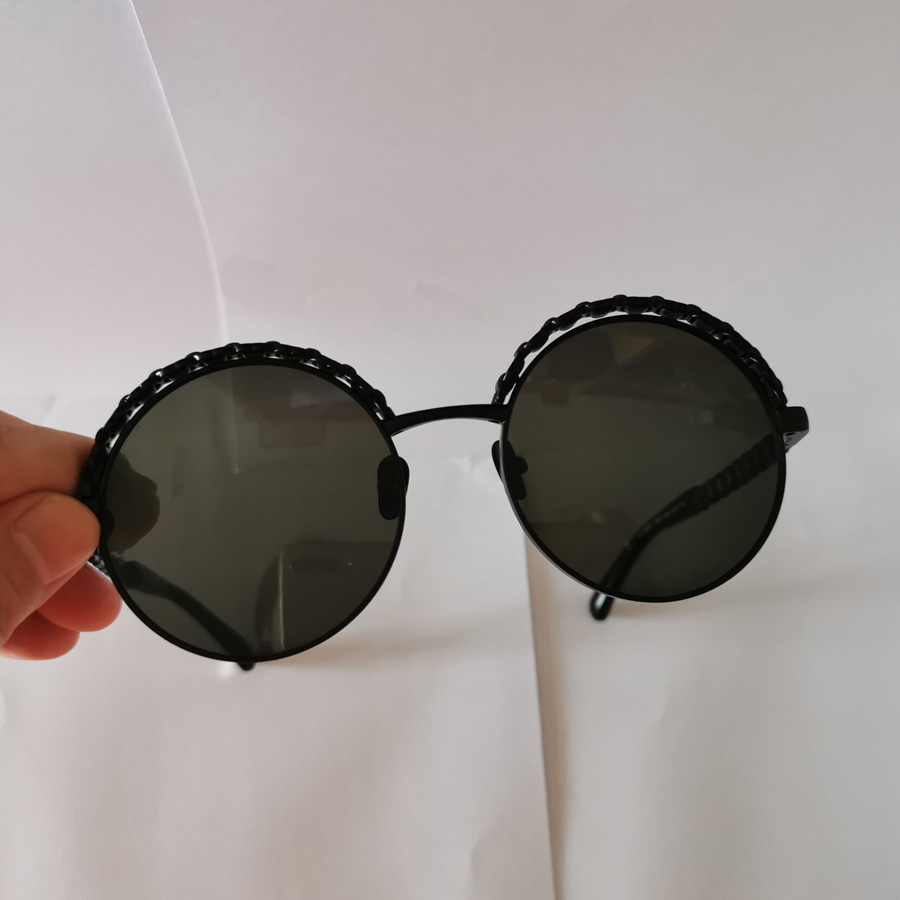 Black Round Sunglasses 4265 Dark Grey Lens Women Sun Glasses Sport Sunglasses for Men with Box
Black Round Sunglasses 4265 Dark Grey Lens Women Sun Glasses Sport Sunglasses for Men with Box