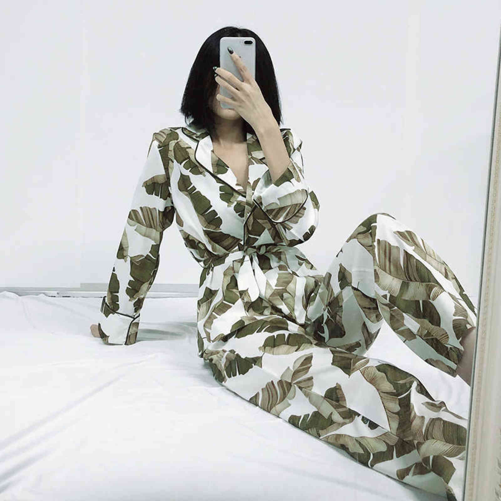 HiLoc Banana Leaf Robe Sets Long Sleeve Satin Pajamas Tropical Graphic 2 Piece Set Women Sleepwear Home Suit Sets Bathrobe 211109, Print
HiLoc Banana Leaf Robe Sets Long Sleeve Satin Pajamas Tropical Graphic 2 Piece Set Women Sleepwear Home Suit Sets Bathrobe 211109, Print