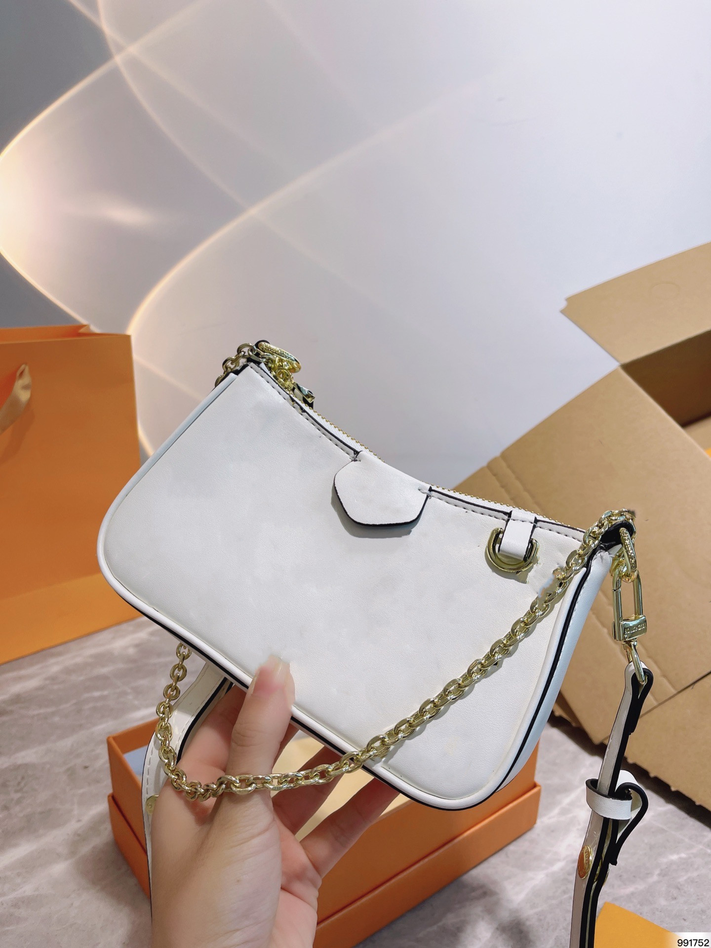 Ms luxuries fashion high quality Clutch Bags 2021 classic luxury package zero wallet urban women handbags designer handbag mini pocket the violin, Customize
Ms luxuries fashion high quality Clutch Bags 2021 classic luxury package zero wallet urban women handbags designer handbag mini pocket the violin, Customize