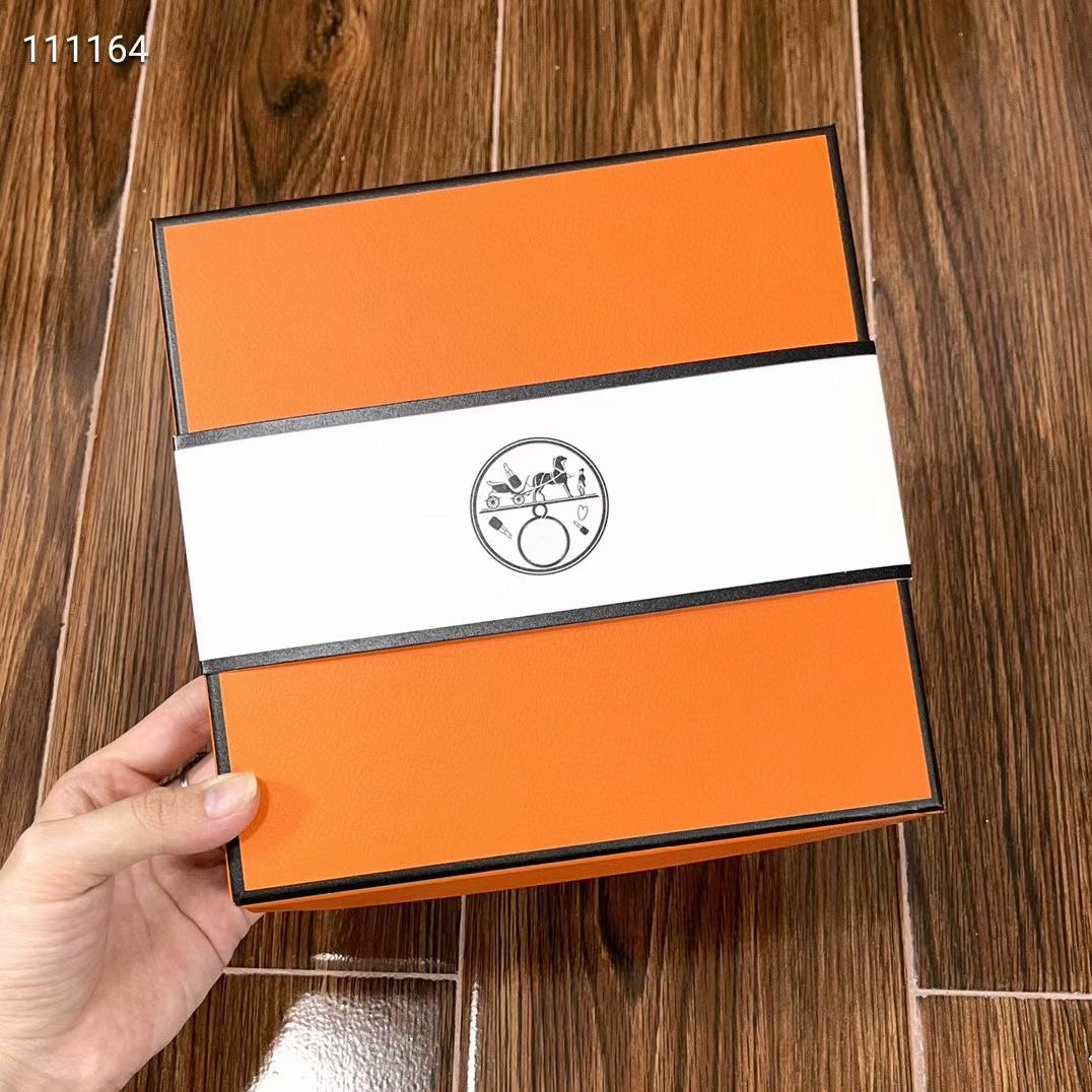 brand lipstick box Venye Exclusive par les depositares agrees color 21/33/75/68/85 1.5g*5pcs kit
brand lipstick box Venye Exclusive par les depositares agrees color 21/33/75/68/85 1.5g*5pcs kit