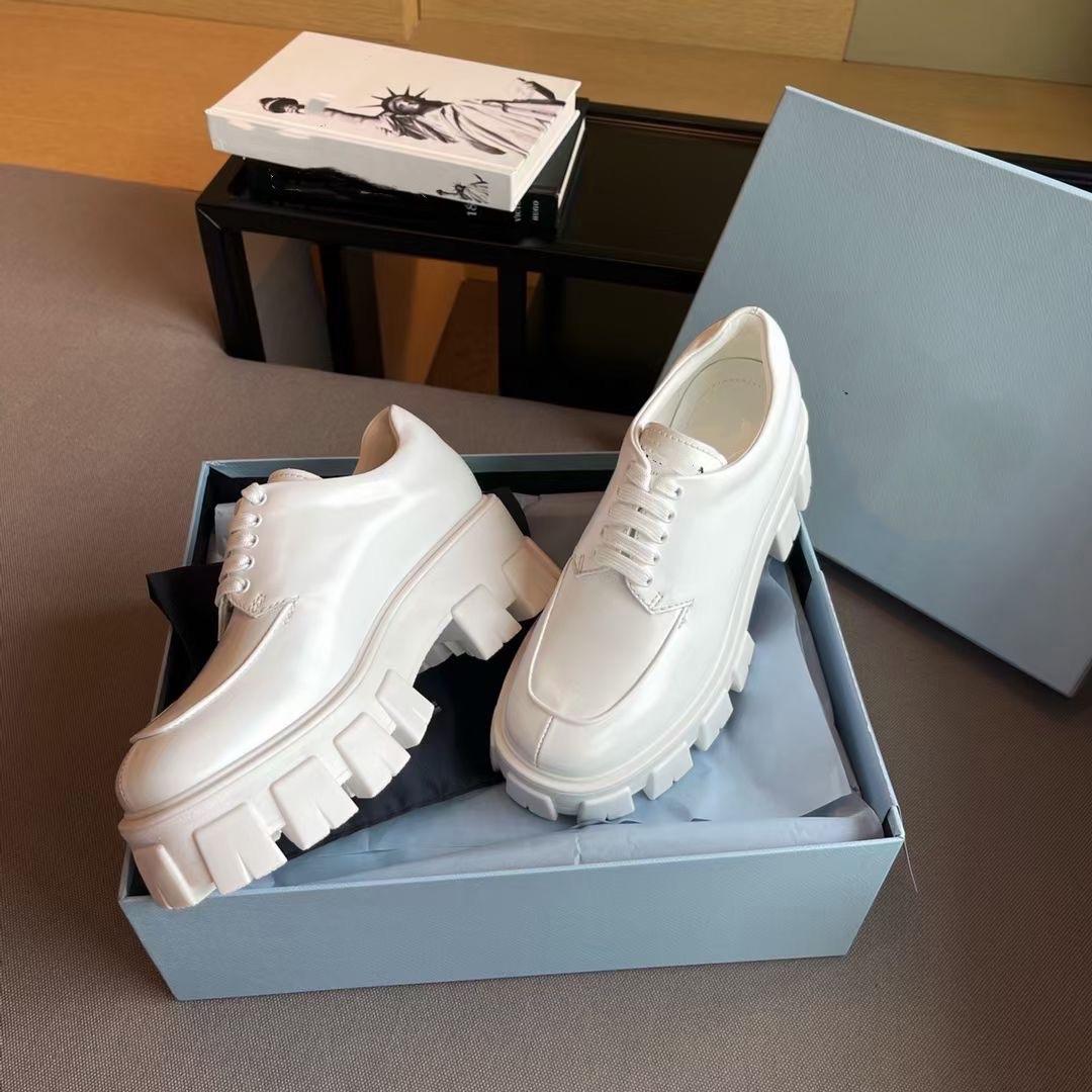 21 Men Designer Genuine leather loafers Fur Luxury slipper with buckle Fashion women Princetown Casual Fur Mules Flats New 34-44, Grey
21 Men Designer Genuine leather loafers Fur Luxury slipper with buckle Fashion women Princetown Casual Fur Mules Flats New 34-44, Grey