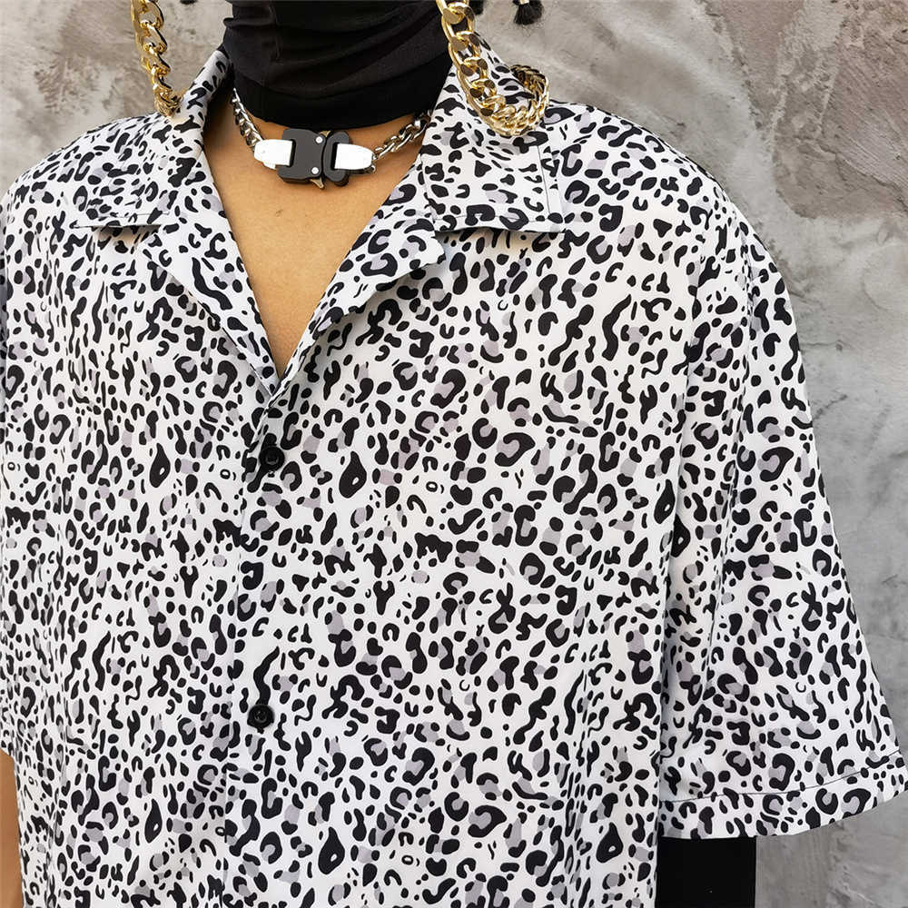 Men's Casual Shirt Beach Holiday Style Harajuku Short Sleeve Shirts Leopard Print Oversized Summer Soft Hawaiian Top Shirt 210601