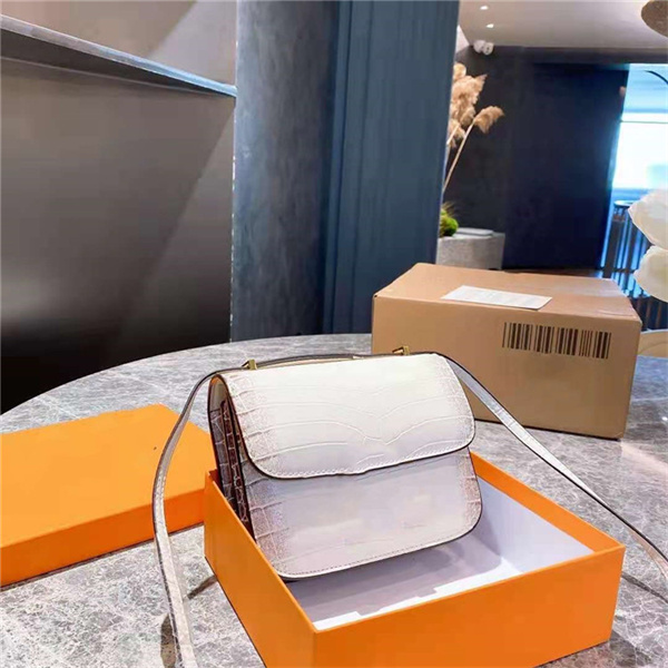 High Quality luxurys G designers Fashion womens CrossBody bag Shoulder Bags Letter Handbag ladies purse 2021 Chains Cross Body Clutch Camera Handbags
High Quality luxurys G designers Fashion womens CrossBody bag Shoulder Bags Letter Handbag ladies purse 2021 Chains Cross Body Clutch Camera Handbags