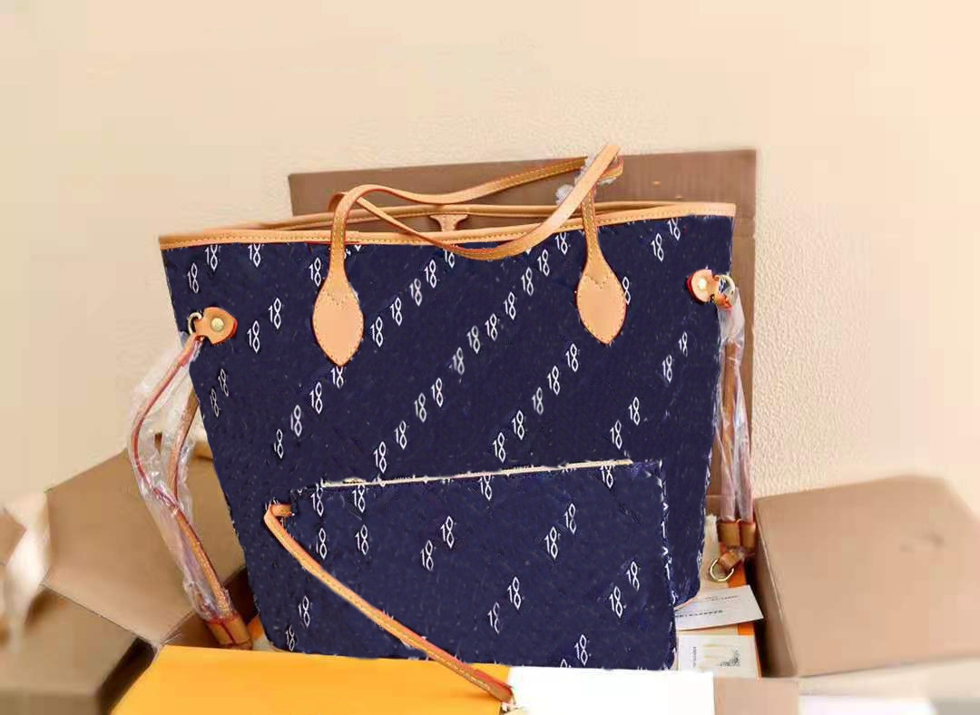 Female Printed Shopping Bag Handbag Shoulder Inclined with High Quality Girls Messenger Bags Woman Purses Handbags Women Totes, Customize
Female Printed Shopping Bag Handbag Shoulder Inclined with High Quality Girls Messenger Bags Woman Purses Handbags Women Totes, Customize