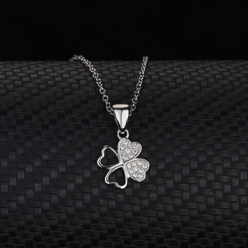 S925 Sterling Silver Diamond Four Leaf Grass Necklace, Simple Personality, Women's Fashion Flower Jewelry Pendant
S925 Sterling Silver Diamond Four Leaf Grass Necklace, Simple Personality, Women's Fashion Flower Jewelry Pendant