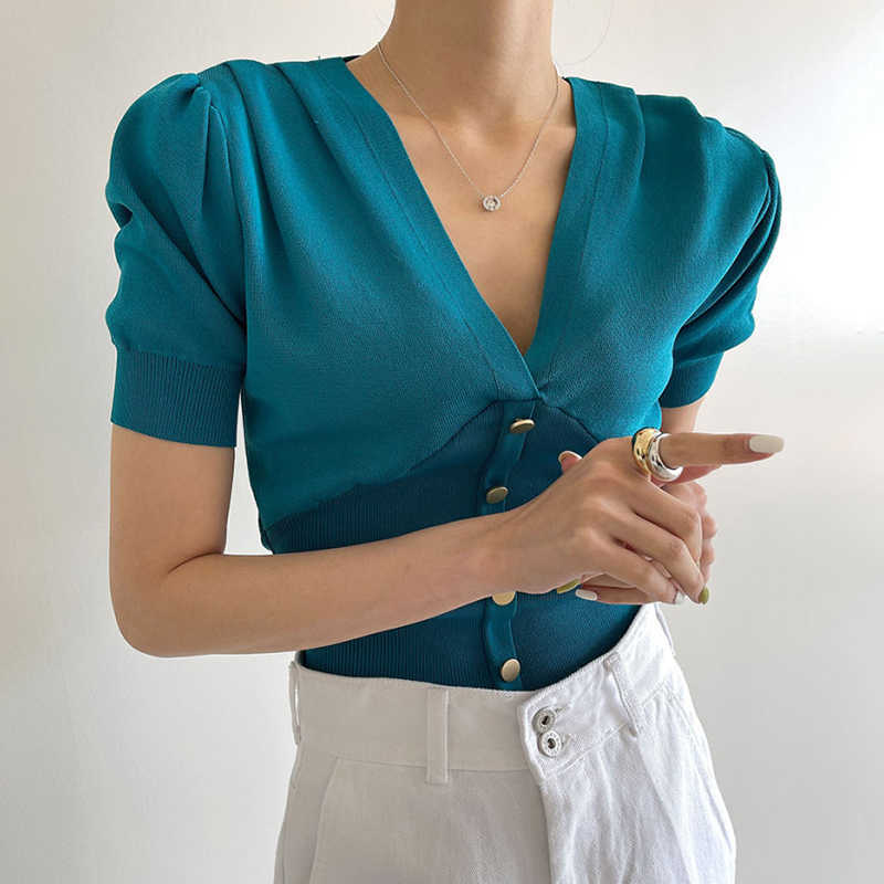 Korejpaa Women T-shirt Korea Retro V-neck Metal Single-row Buckle Waist Slim Bubble Short-sleeved Knitwear Versatile Top 210526