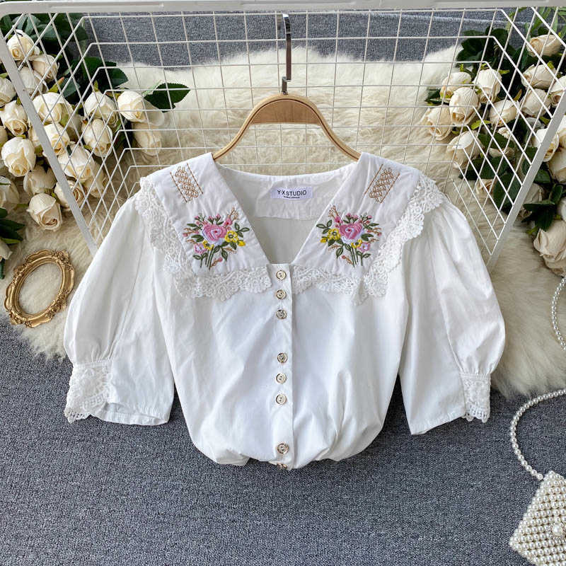 Korean Fashion Sweet Flowers Embroidery Shirt Women Summer Puff Short Sleeve Chic Top Single Breasted Casual Blouses 210603