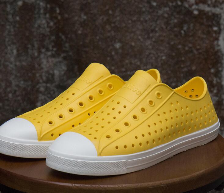 12 colors men Women Jefferson Sandals Fashion Lovers Hole Shoe Flat Comfortable Casual Native Summer size 35-45
12 colors men Women Jefferson Sandals Fashion Lovers Hole Shoe Flat Comfortable Casual Native Summer size 35-45