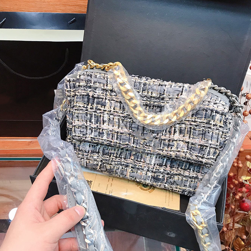 2021 Early Fall Winter France Womens Tweed Bags Chains Totes Quilted Crossbody Shoulder Classic Flap Gold Metal Hardware Two-tone Luxury 
2021 Early Fall Winter France Womens Tweed Bags Chains Totes Quilted Crossbody Shoulder Classic Flap Gold Metal Hardware Two-tone Luxury