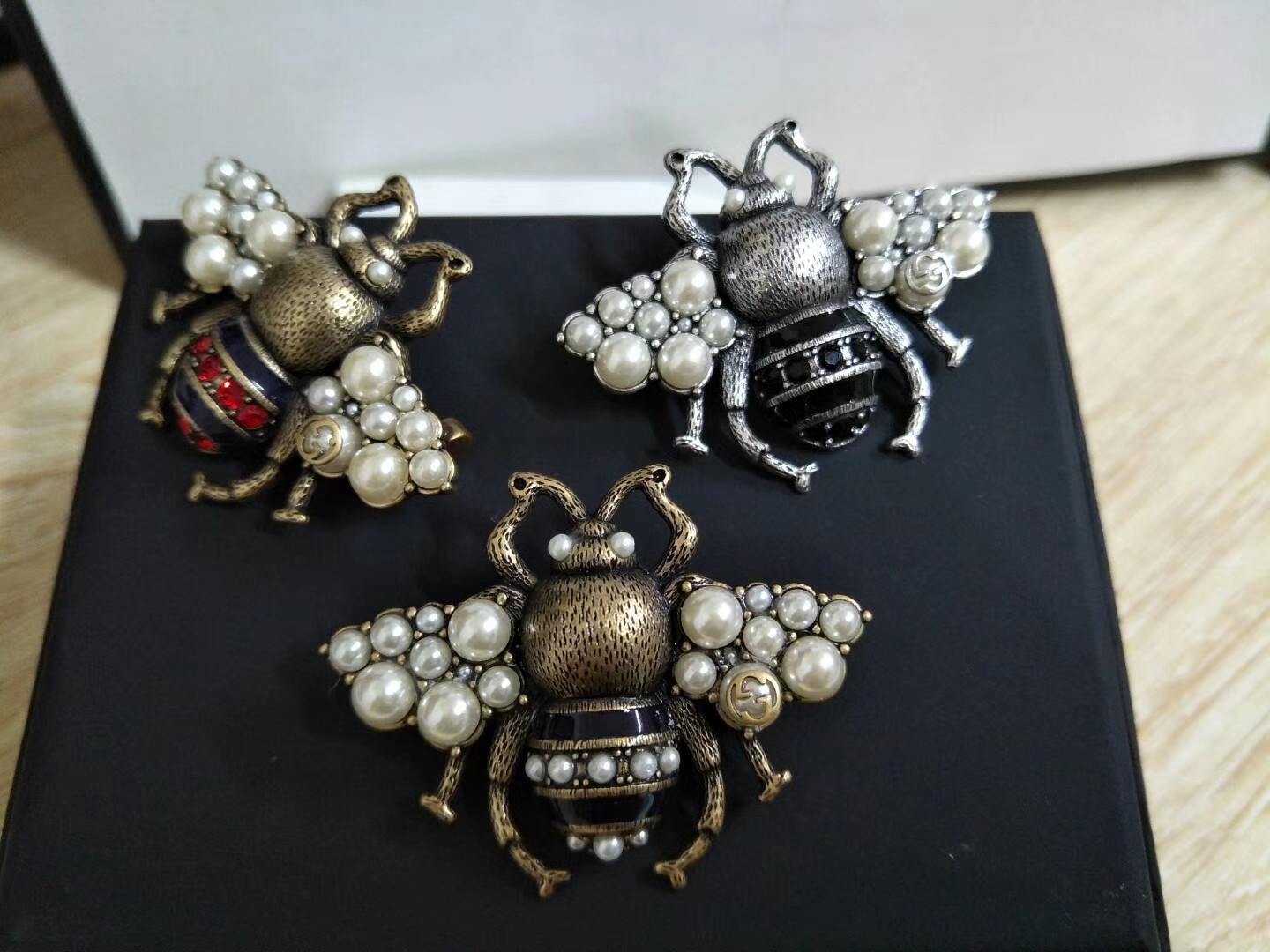 luxury women's female's ladies' girls pins punk DJ exaggerated pearls insect bee brooches 3colors
luxury women's female's ladies' girls pins punk DJ exaggerated pearls insect bee brooches 3colors