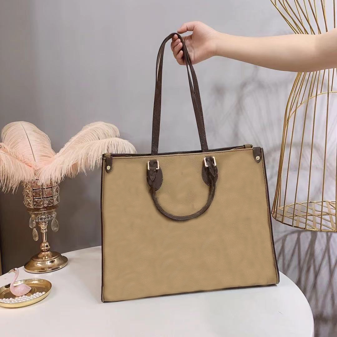 Fashion ladies handbag ladies messenger Shopping bag outdoor lightweight high-quality leather color combination two-color, Not sold separately box
Fashion ladies handbag ladies messenger Shopping bag outdoor lightweight high-quality leather color combination two-color, Not sold separately box