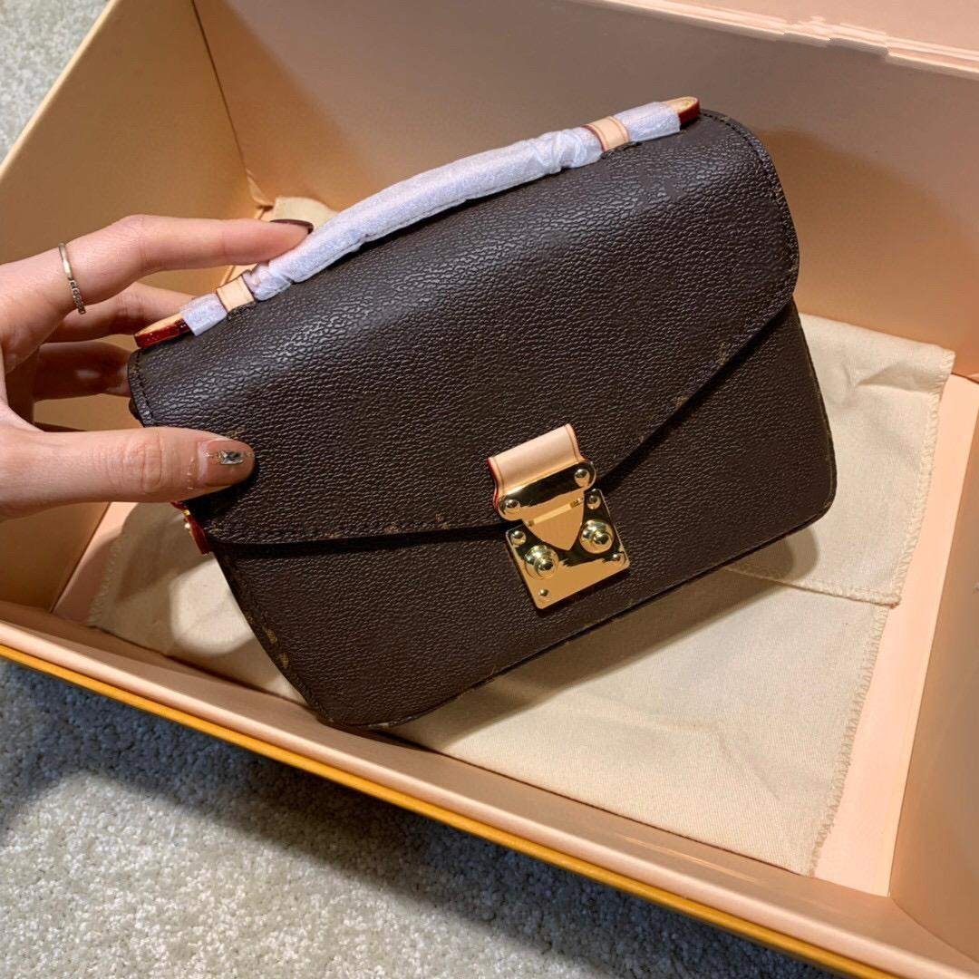 888 Luxurys Designers bags Crossbody Women Handbag Messenger Bags Shoulder Bags Crossbody Bag Shopping Tote
888 Luxurys Designers bags Crossbody Women Handbag Messenger Bags Shoulder Bags Crossbody Bag Shopping Tote