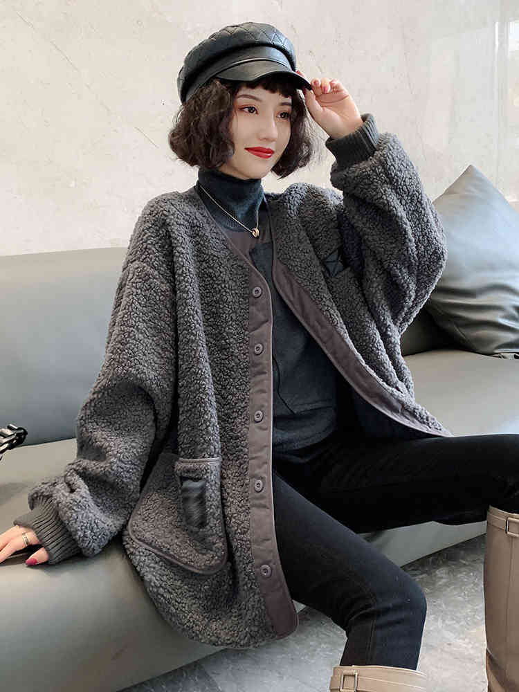 Women's Jackets European Station Autumn and Winter lamb wool granular jacket medium length coat W8QE, 1# shoe box
Women's Jackets European Station Autumn and Winter lamb wool granular jacket medium length coat W8QE, 1# shoe box