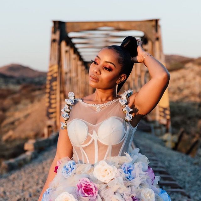 2021 Plus Size Arabic Aso Ebi Colorful Beaded Wedding Gowns Backless Hand Made Flowers Hi-Lo Bridal Dresses ZJ475