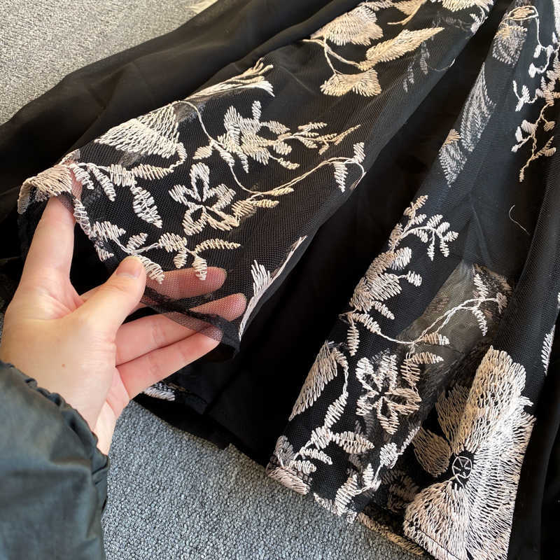 Fashion Women Embroidered Flower Ostrich Hair Round Collar Long Sleeve Elegant A-line Dress Vintage Vestido De Mujer R321 210527