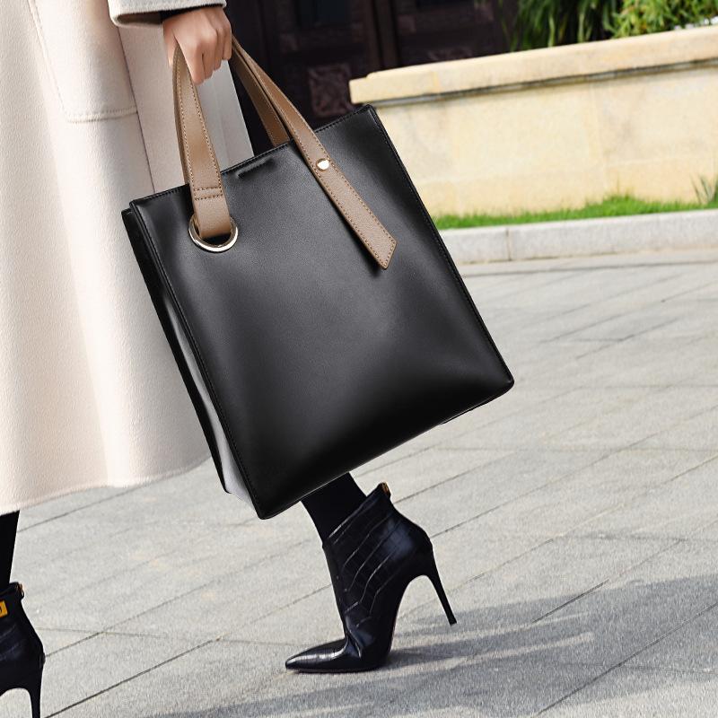Evening Bags Solid Color Crossbody Bag For Women Genuine Leather Female Shopping Totes Ladies Fashionable Purses And Handbags Luis Vitton, Black
Evening Bags Solid Color Crossbody Bag For Women Genuine Leather Female Shopping Totes Ladies Fashionable Purses And Handbags Luis Vitton, Black