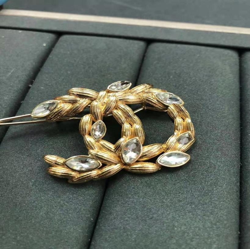 Small fragrance retro wheat ear European and American Rhinestone horse eye letter hairpin temperament versatile fashion personalized hair needle, Golden;silver
Small fragrance retro wheat ear European and American Rhinestone horse eye letter hairpin temperament versatile fashion personalized hair needle, Golden;silver