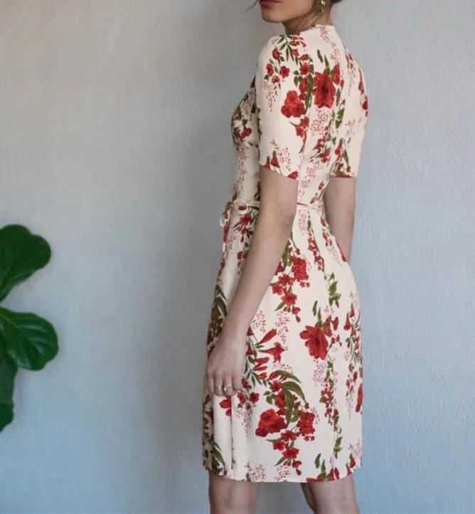 French V neck Front Slit Red Flower Wrap Dress Holiday Woman Tie Bow Lace up Waist Short Sleeve Tea Dresses Vestido 210429