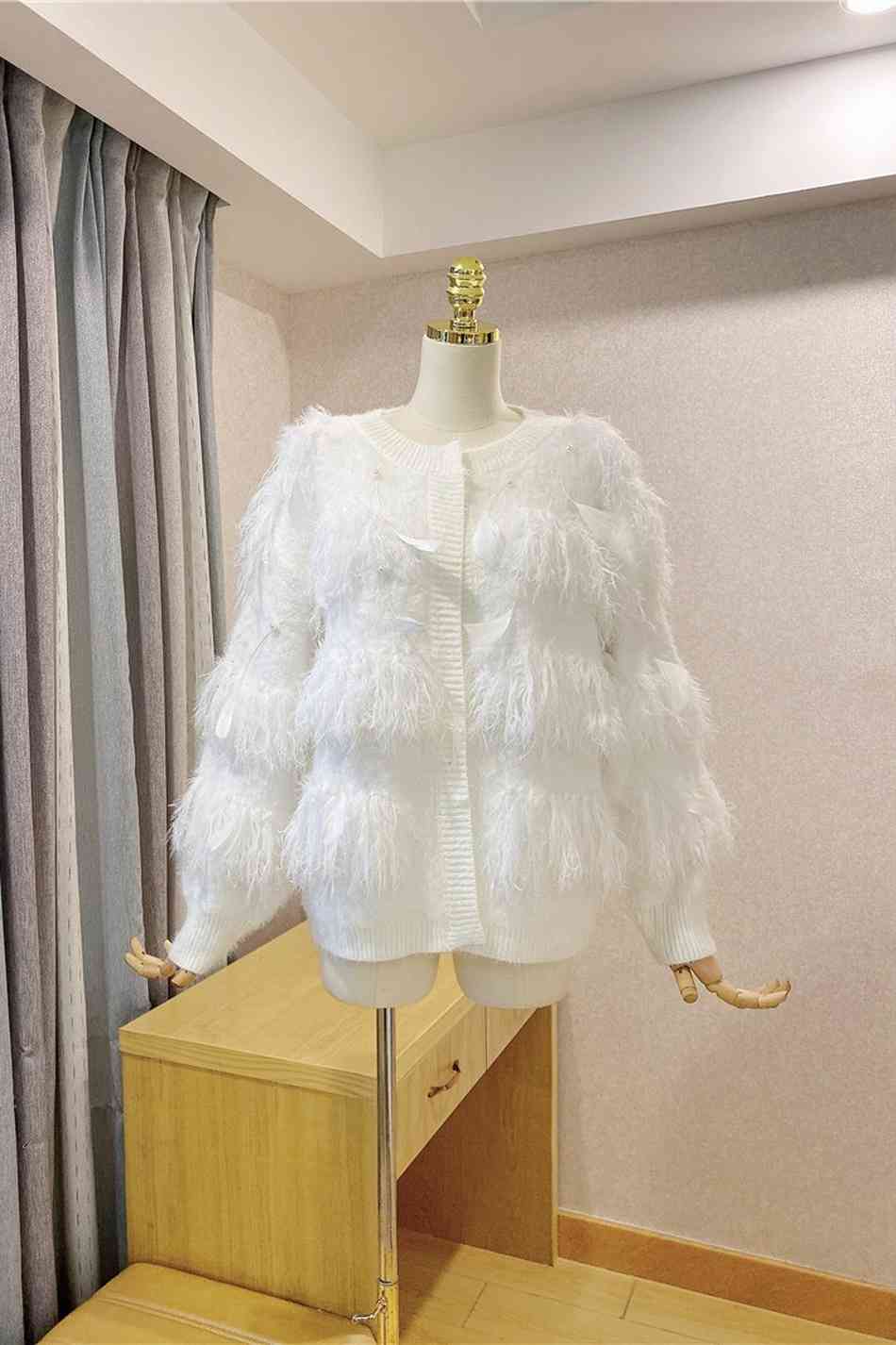 Winter High-Quality Heavy Industry Beads Stitching Ostrich Feather Slim Coat Ladies Round Neck Casual Jacket 210525