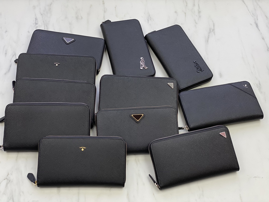 2021 Classic letters designers wallets mens womens single zipper leather bags Luxurys fashion triangle pattern coin Purse Italy lady card ho, Red;black
2021 Classic letters designers wallets mens womens single zipper leather bags Luxurys fashion triangle pattern coin Purse Italy lady card ho, Red;black