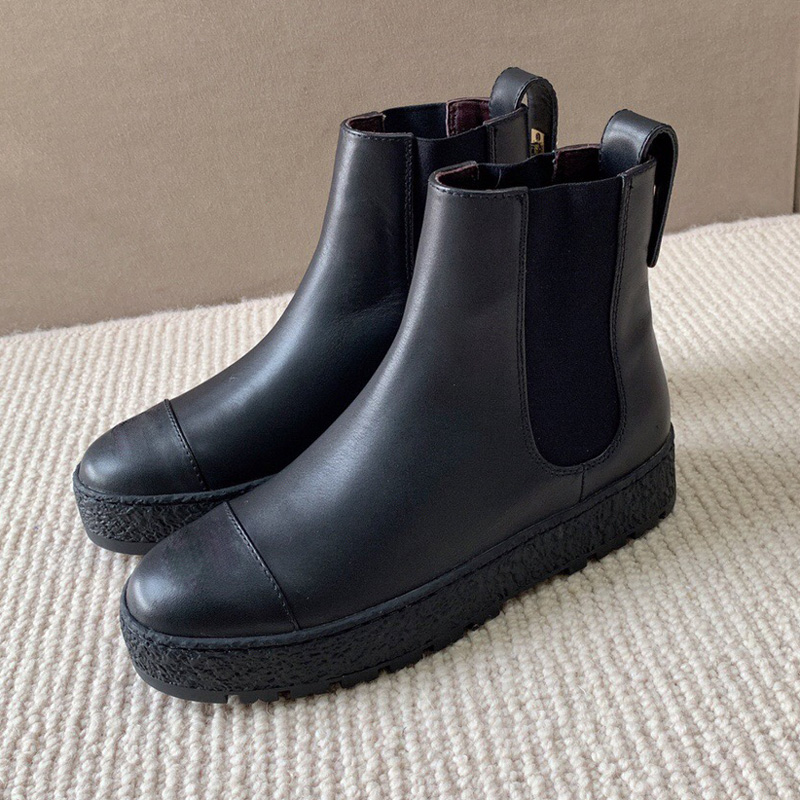 latest fashion heavy duty black chunky platform boots cowhide sleeve foot shoes flat heel martin booties ankle luxury designers brands shoe
latest fashion heavy duty black chunky platform boots cowhide sleeve foot shoes flat heel martin booties ankle luxury designers brands shoe