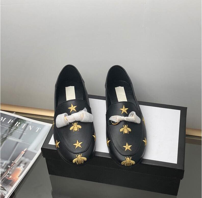Brand Flats Shoes Women Loafers Metal Decoration Fashion Ladies Loafers Genuine Leather Women Shoes Spring Autumn
Brand Flats Shoes Women Loafers Metal Decoration Fashion Ladies Loafers Genuine Leather Women Shoes Spring Autumn