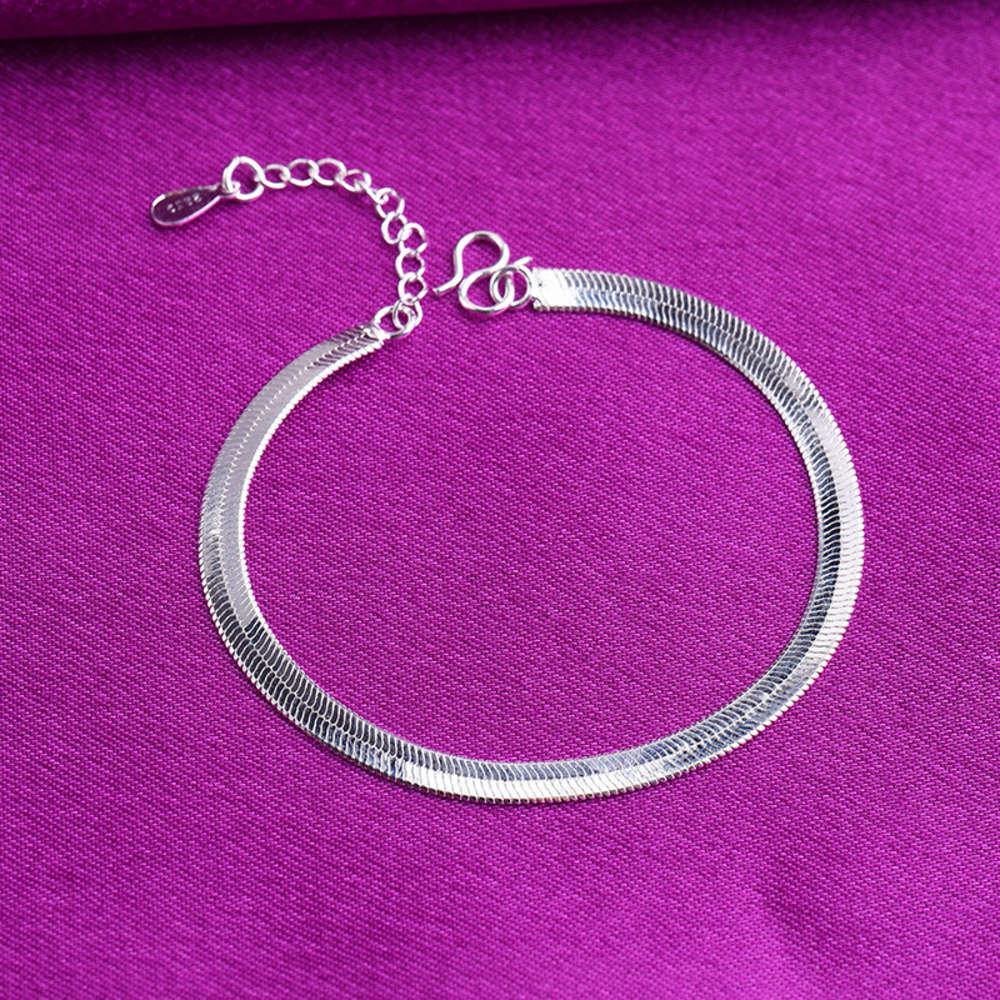 Hand catenary Japanese and Korean hip hop exaggerated Fashion Bracelet Jewelry wide plate Sequin lovers style Anklet, Golden;silver
Hand catenary Japanese and Korean hip hop exaggerated Fashion Bracelet Jewelry wide plate Sequin lovers style Anklet, Golden;silver