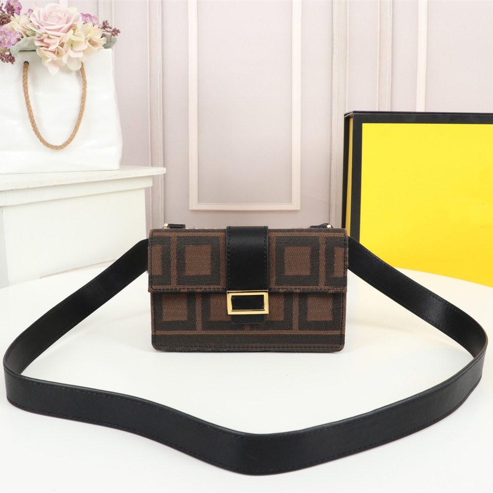 Jacquard square flap messenger bag high quality women's design evening handbag, Brown
Jacquard square flap messenger bag high quality women's design evening handbag, Brown