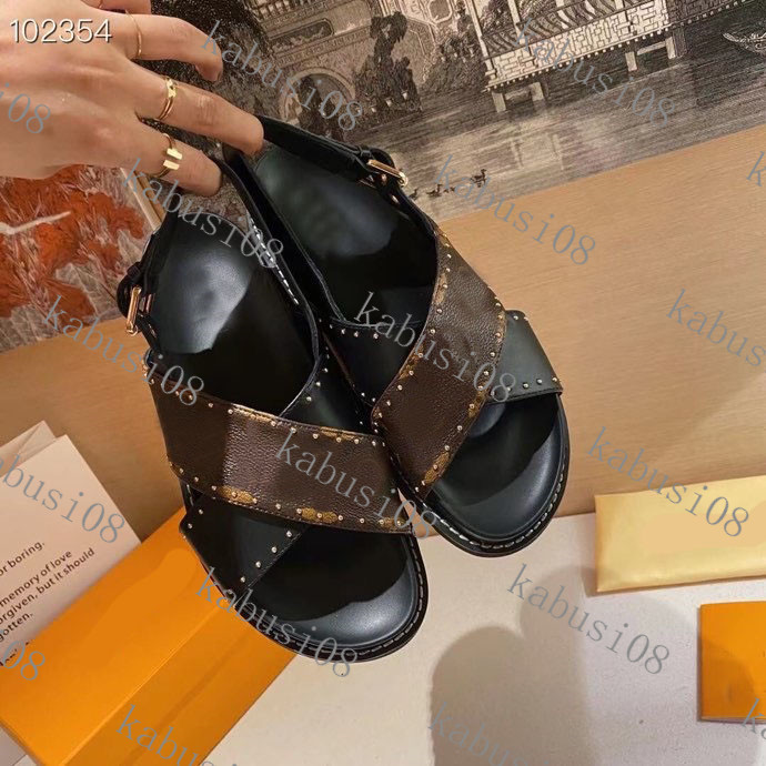 Top Quality Paris Sliders Mens Womens Summer Sandals Beach Slippers Ladies Flip Flops Loafers Black White Pink Slides Chaussures Shoes
Top Quality Paris Sliders Mens Womens Summer Sandals Beach Slippers Ladies Flip Flops Loafers Black White Pink Slides Chaussures Shoes