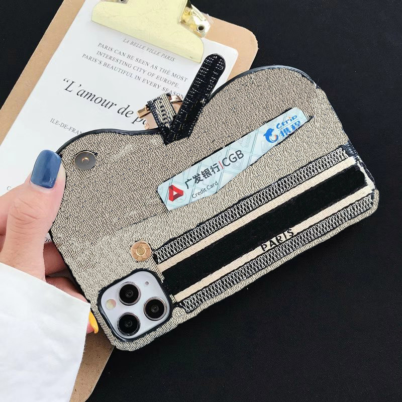Fashion Designer Wallet Phone Pocket Cases for iphone 13 13pro 12 11 pro max X Xs XR Xsmax High Quality Cloth Leather Card Holder 209g, D1
Fashion Designer Wallet Phone Pocket Cases for iphone 13 13pro 12 11 pro max X Xs XR Xsmax High Quality Cloth Leather Card Holder 209g, D1