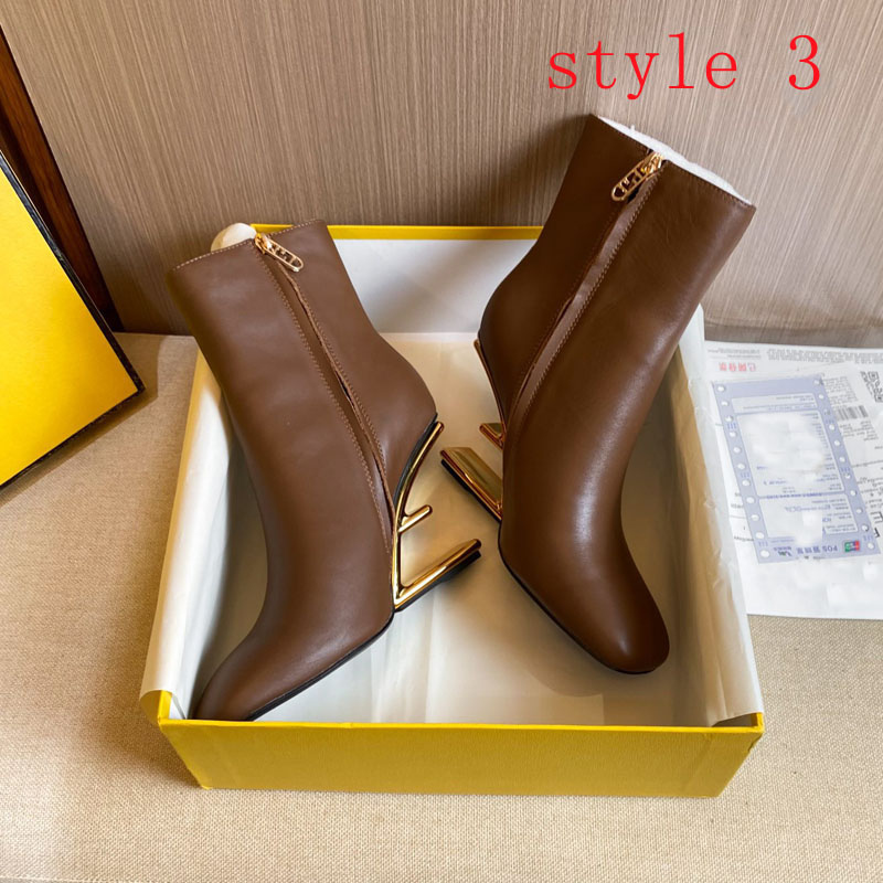 Designer top quality Fashion Luxury Ladies leisure Ankle Boots Letter high heel Women Winter zipper brand Boot size 35-41 With box, Style 2
Designer top quality Fashion Luxury Ladies leisure Ankle Boots Letter high heel Women Winter zipper brand Boot size 35-41 With box, Style 2