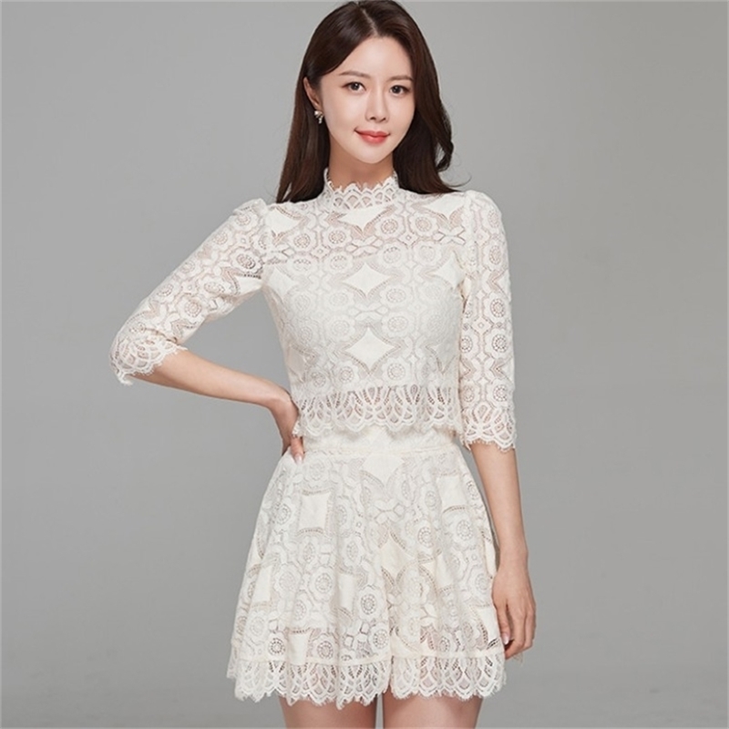 Summer Two Piece Set Fashion Office OL Women Sexy Hollow Out Lace Tops + High Waist Wide leg Short Pants Suit 210519, White
Summer Two Piece Set Fashion Office OL Women Sexy Hollow Out Lace Tops + High Waist Wide leg Short Pants Suit 210519, White