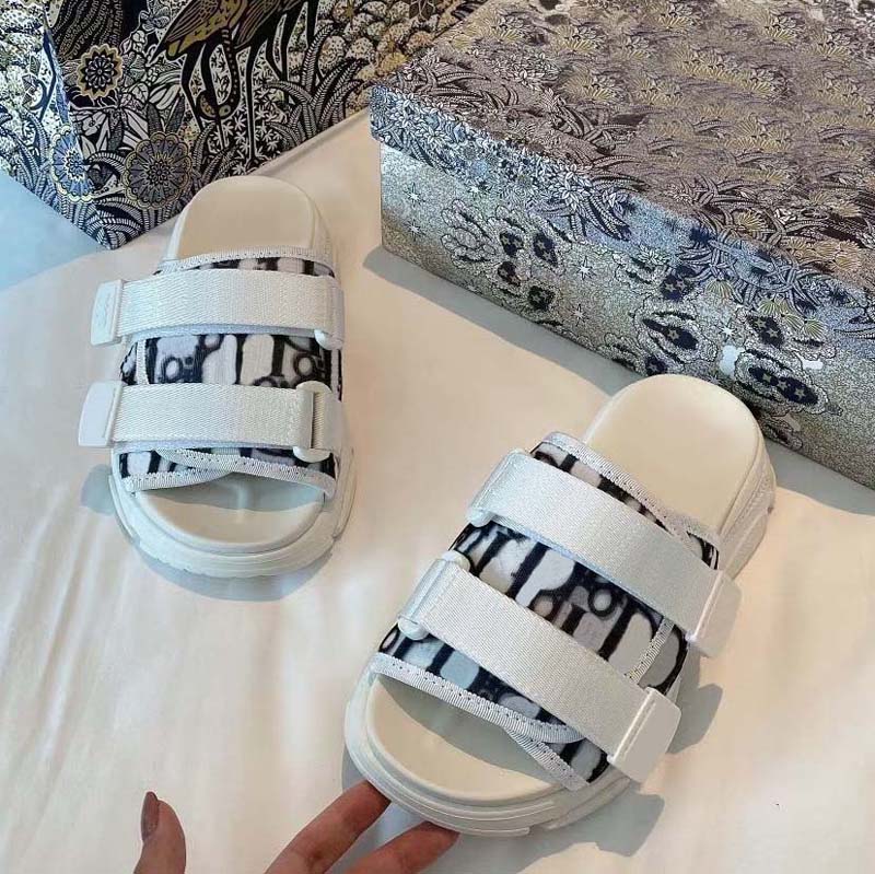 Luxury flat sandal design embroidery black slippers shallow beach leisure indoor lace lock box full set of accessories 35-41 shoe008 116
Luxury flat sandal design embroidery black slippers shallow beach leisure indoor lace lock box full set of accessories 35-41 shoe008 116