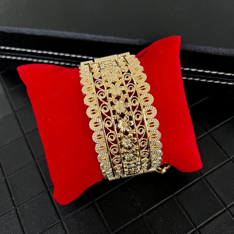Bangle Cute Gold Bangles Hollow Flower Design For Baby Girl Middle East Arabic Luxury Gifts Side Open Cuff Bracelets Girls
Bangle Cute Gold Bangles Hollow Flower Design For Baby Girl Middle East Arabic Luxury Gifts Side Open Cuff Bracelets Girls