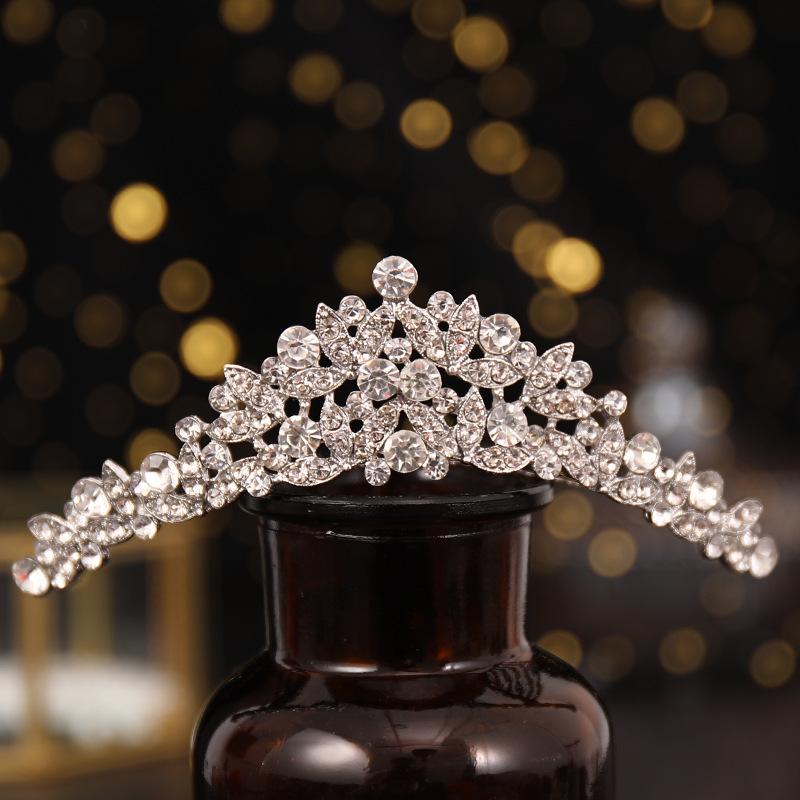 Hair Clips & Barrettes Rhinestone Comb Bride's Side Insert Bridal Wedding Accessories, Golden;silver
Hair Clips & Barrettes Rhinestone Comb Bride's Side Insert Bridal Wedding Accessories, Golden;silver