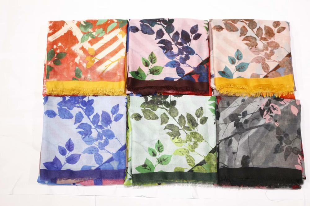 Scarves 2021 Cotton Ombre Leaf Print Fringe Shawls Women Long Beautiful Leaves Pattern Beach Scarf Wrap Hijab
Scarves 2021 Cotton Ombre Leaf Print Fringe Shawls Women Long Beautiful Leaves Pattern Beach Scarf Wrap Hijab