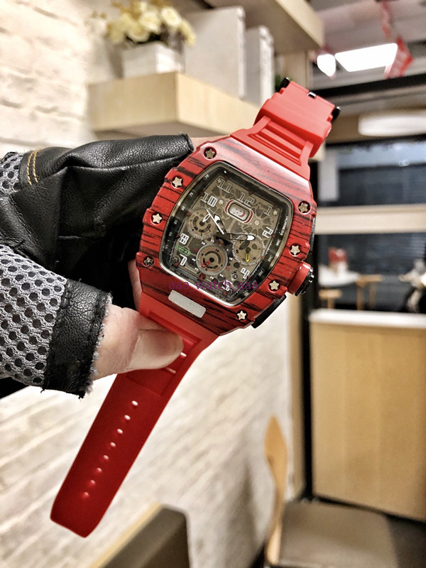 2021 Man Watch Fashion Quartz Men's Watches Gift Men Carbon Fiber Pattern 6 Hands Running Seconds Flat Tapered Crown Trend
2021 Man Watch Fashion Quartz Men's Watches Gift Men Carbon Fiber Pattern 6 Hands Running Seconds Flat Tapered Crown Trend