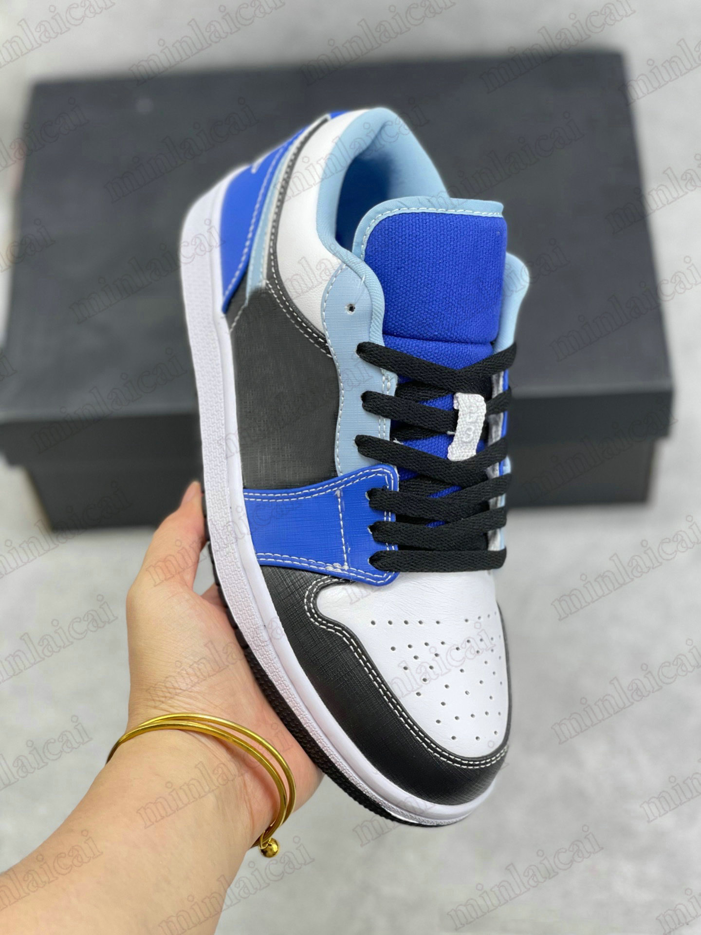 Low SE Tropical Twist x 1 1s Black Tiffany Basketballs Shoes Military Blue Men Women Sports Sneaker Outdoor Trainers
Low SE Tropical Twist x 1 1s Black Tiffany Basketballs Shoes Military Blue Men Women Sports Sneaker Outdoor Trainers