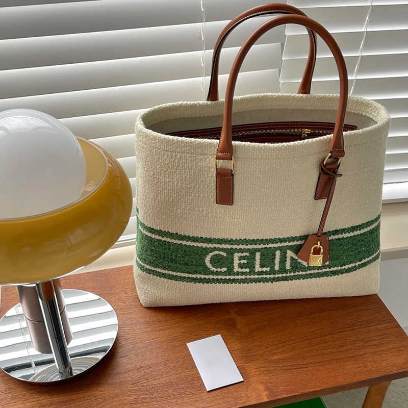 2021 Spring and Summer New Fashion Korean Letter One Shoulder Beach Bag Tote Handbag Trend Women's Large Capacity
2021 Spring and Summer New Fashion Korean Letter One Shoulder Beach Bag Tote Handbag Trend Women's Large Capacity