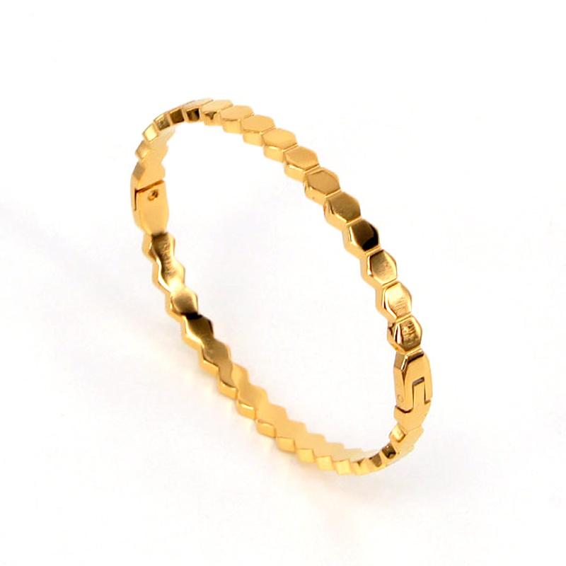Stainless Steel Rhombic-shaped Honeycomb Gold Bracelet Women For Woman Fashion Jewelry Gift Charm Bracelets
Stainless Steel Rhombic-shaped Honeycomb Gold Bracelet Women For Woman Fashion Jewelry Gift Charm Bracelets