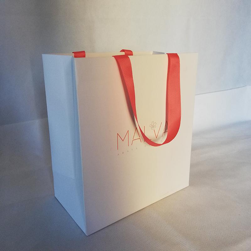 Shopping Bags 500pcs/lot Luxury Custom Bag With Paper Material Ribbon Handle Shoes Clothes Packaging Brand Design/image Printed, Black
Shopping Bags 500pcs/lot Luxury Custom Bag With Paper Material Ribbon Handle Shoes Clothes Packaging Brand Design/image Printed, Black