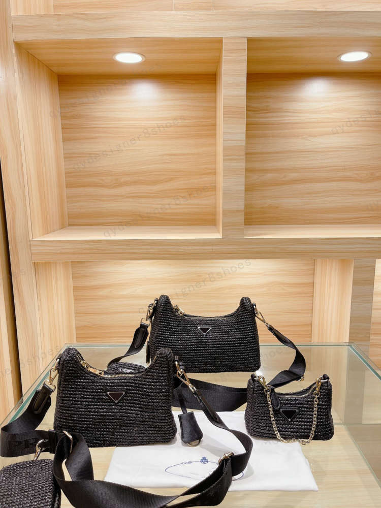 With gift box designer bag women's imported nylon material straw three-in-one chain and one change shoulder bag size, For transportation
With gift box designer bag women's imported nylon material straw three-in-one chain and one change shoulder bag size, For transportation