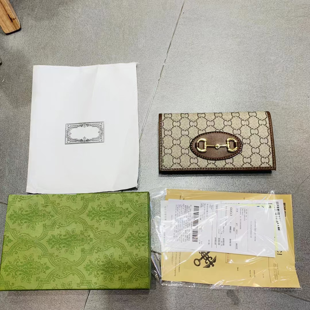 with box 1955 Horsebit Vintage chain totes shoulder bags Designers Luxurys women fashion Crossbody Messenger Bag Phone Purses lady Handbags Wallets
with box 1955 Horsebit Vintage chain totes shoulder bags Designers Luxurys women fashion Crossbody Messenger Bag Phone Purses lady Handbags Wallets