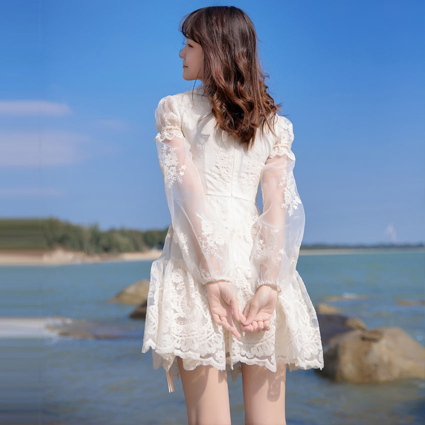 Retro Sweet Lace Embroidery Long Sleeve Short Dress Woman Elegant White French Bowknot Casual Slim Mini Dresses 210519