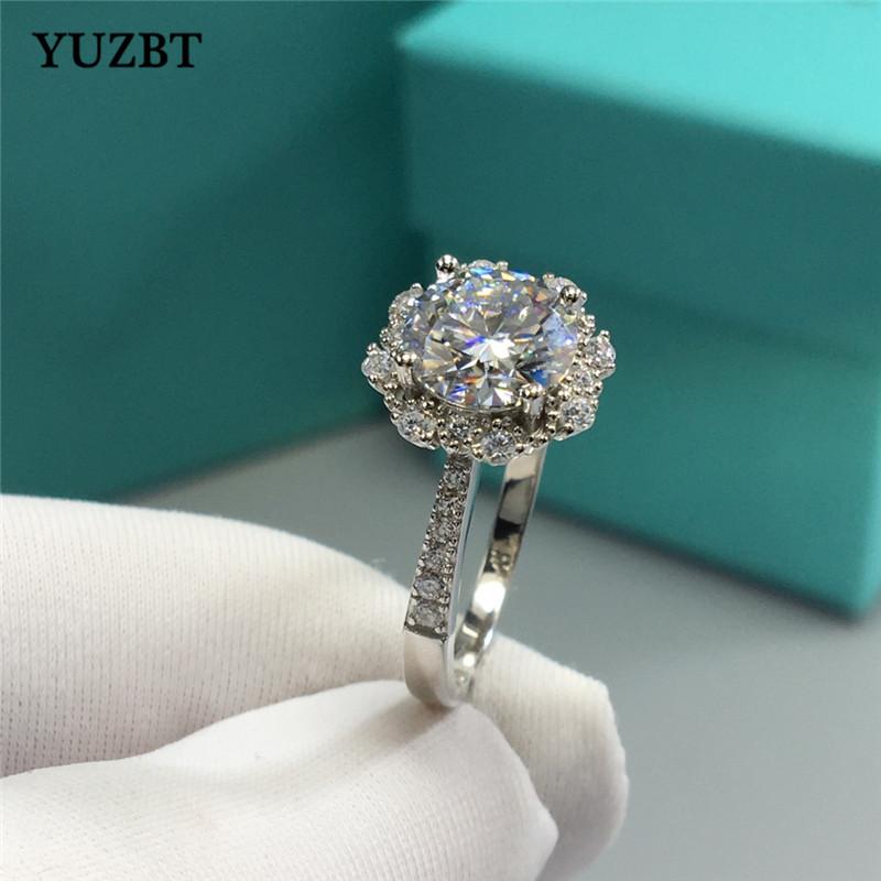 Cluster Rings YUZBT 2 Brilliant Cut Diamond Test Past Gemstone D Color Moissanite Starry Sky Ring 18K White Gold Plated Wedding Jewelry
Cluster Rings YUZBT 2 Brilliant Cut Diamond Test Past Gemstone D Color Moissanite Starry Sky Ring 18K White Gold Plated Wedding Jewelry