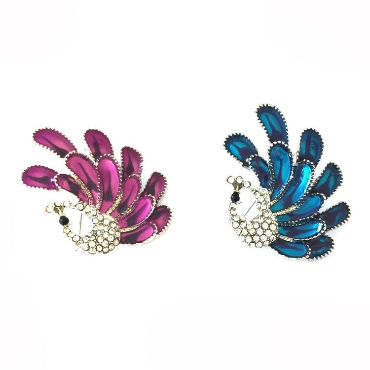 Pins, Brooches Peacock Animal Sale Crystal Rhinestones Fashion Costume Jewelry Gold Color Party Gifts
Pins, Brooches Peacock Animal Sale Crystal Rhinestones Fashion Costume Jewelry Gold Color Party Gifts