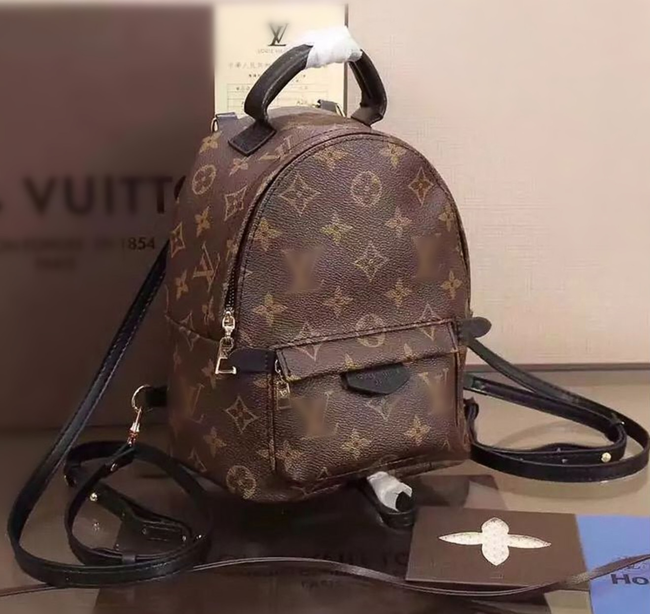 GGLVLouis
VittonYSL
VUTTON Designers Backpack Womens Leather Mini Shoulder Cross Body Messenger Bag Backpacks Travel Bags Ladys Casual Handbag
GGLVLouis
VittonYSL
VUTTON Designers Backpack Womens Leather Mini Shoulder Cross Body Messenger Bag Backpacks Travel Bags Ladys Casual Handbag