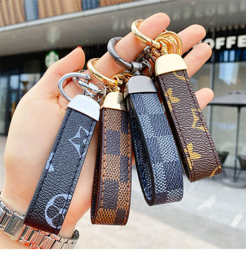 Keychain Designer Key Chain Buckle lovers Car Handmade Leather Keychains Men Women Bag Pendant Accessories
Keychain Designer Key Chain Buckle lovers Car Handmade Leather Keychains Men Women Bag Pendant Accessories